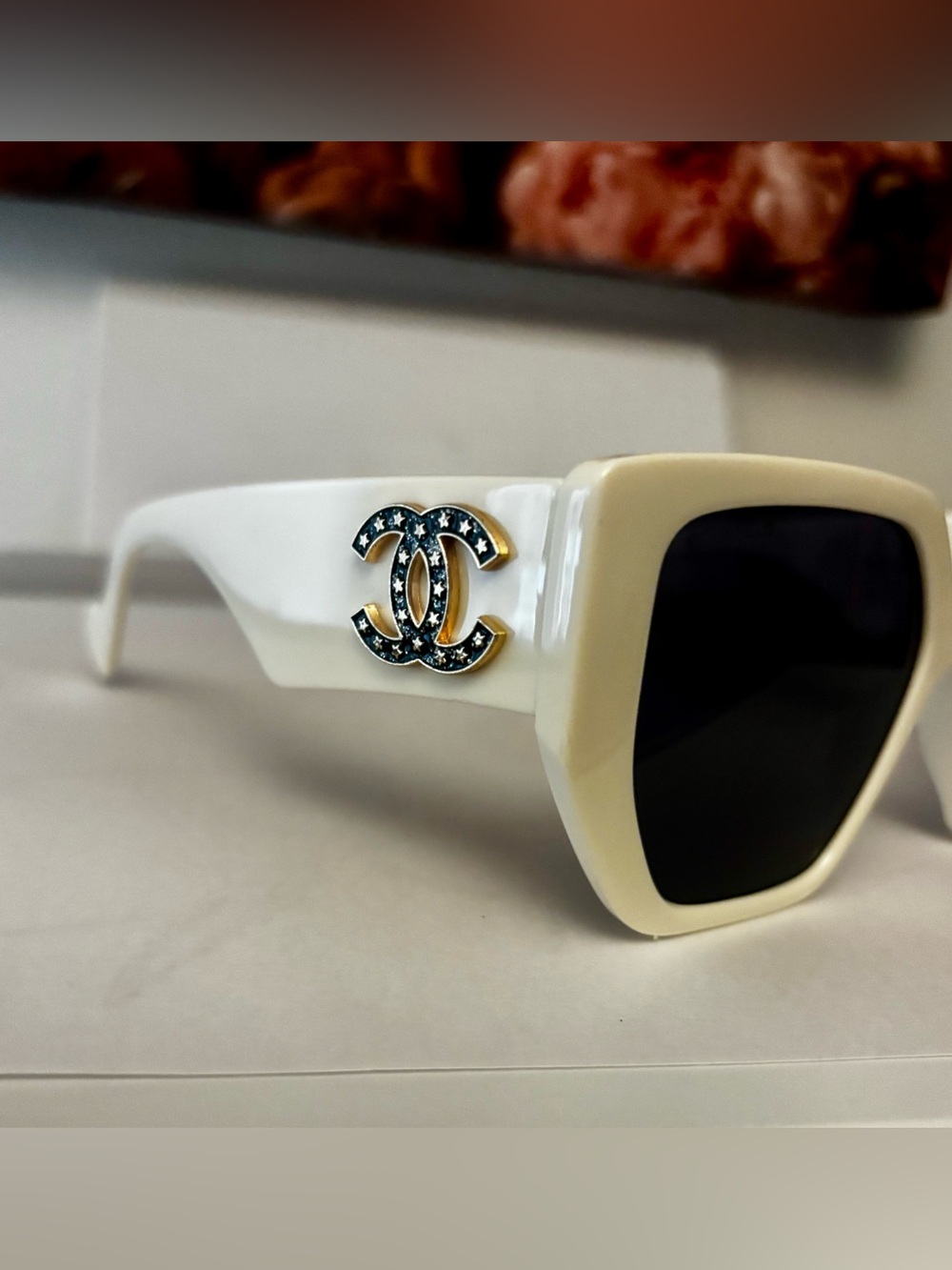 Brand New Fashion Ivory Square Frame Sunglasses with Gold CC Logo